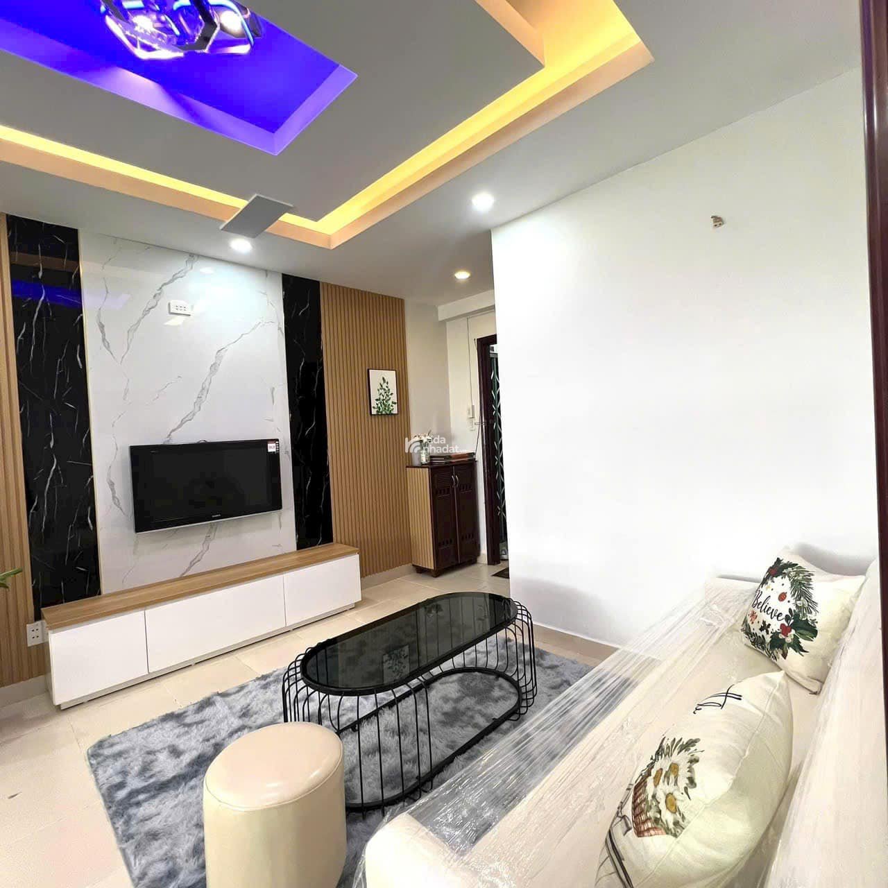 Bán căn căn đầu hồi chung cư CT3 Vĩnh Điềm Trung view đường 19/5 mát mẻ cả ngày giá 2,7 tỷ.
