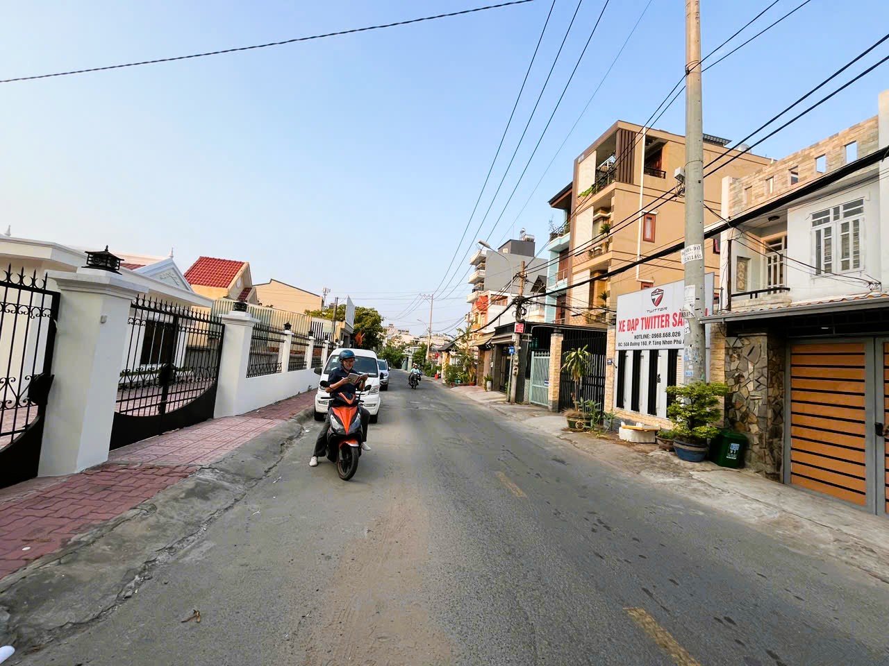 MUA 1 ĐƯỢC 3, NHÀ CÓ SẴN DÒNG TIỀN, NGANG 10M HIẾM, XE HƠI TỚI CỬA, CHỈ 7.4 TỶ