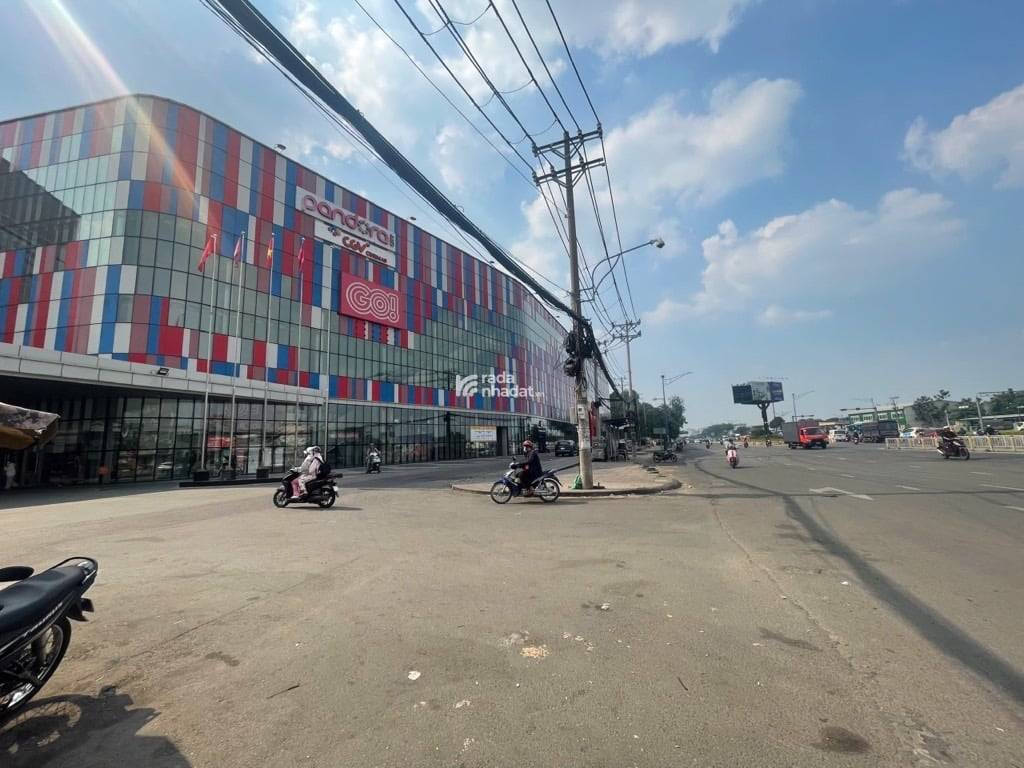 SIÊU NGON - HỒ ĐẮC DI NGAY MŨI TÀU ĐI VÀO THÔNG LÊ TRỌNG TẤN ĐƯỜNG 12m CÓ LỀ 2M 3 MẶT HẺM KHÔNG LG