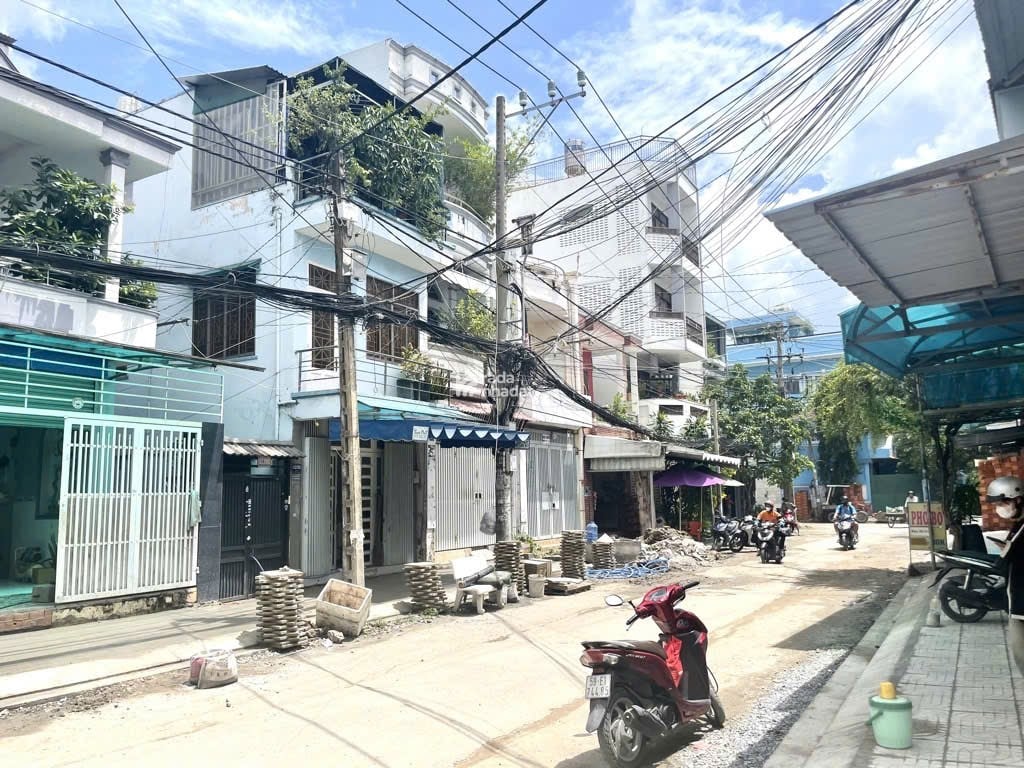 SIÊU NGON - HỒ ĐẮC DI NGAY MŨI TÀU ĐI VÀO THÔNG LÊ TRỌNG TẤN ĐƯỜNG 12m CÓ LỀ 2M 3 MẶT HẺM KHÔNG LG