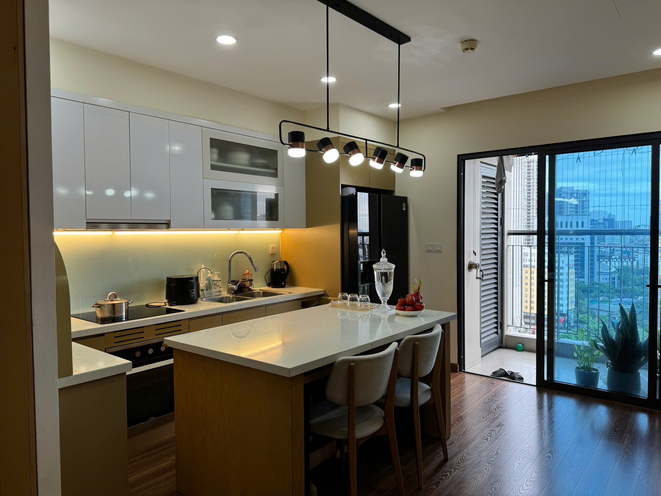 CĂN HỘ 3PN ĐẸP TẠI VINHOMES WEST POINT  