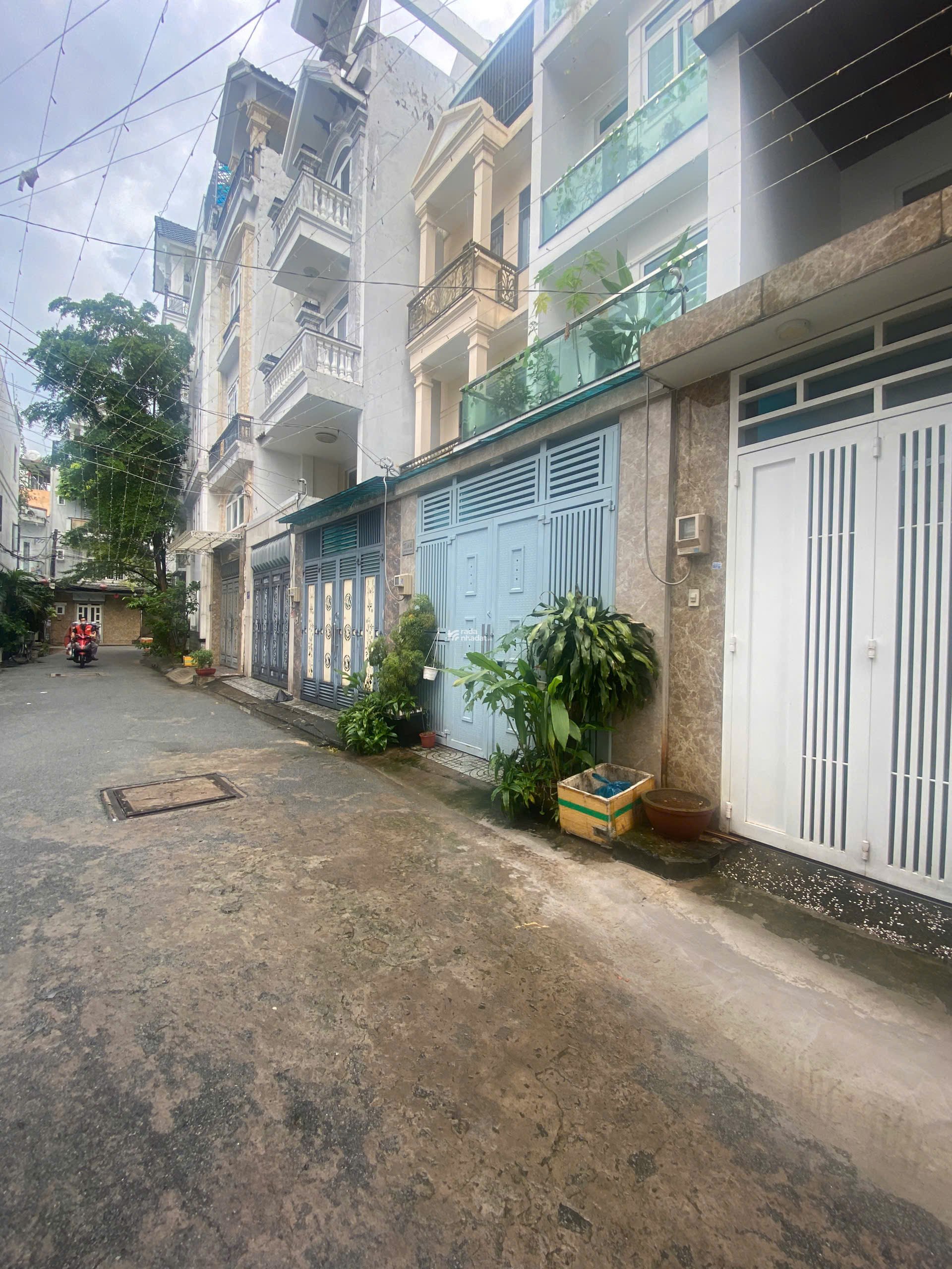 bán nhà cạnh sân bay 5x15 (75m2) 3 tầng 6,999 tỷ hẻm oto