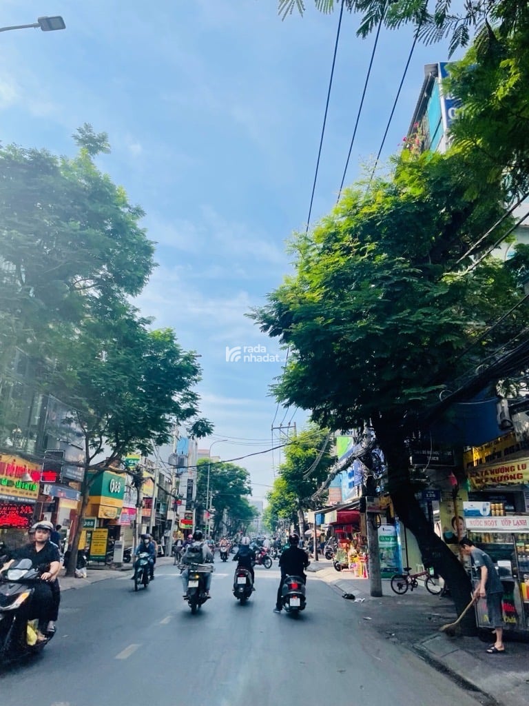 NHÀ VIP NGAY CHỢ PHẠM VĂN HAI, TÂN BÌNH, 50M2 CÓ KC TIỆN CẢI TẠO MỚI. GIẢM 750TR CHỈ 8.25T TL 
