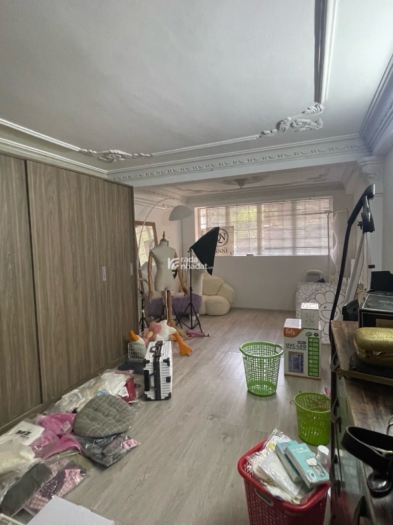 NHÀ VIP NGAY CHỢ PHẠM VĂN HAI, TÂN BÌNH, 50M2 CÓ KC TIỆN CẢI TẠO MỚI. GIẢM 750TR CHỈ 8.25T TL 