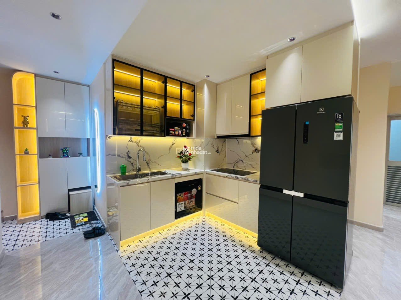 Bán nhanh căn hộ Sky garden 2, PMH, Q7, 81m2, tk 3PN nhà mới đẹp, giá chỉ 5,7 tỷ 