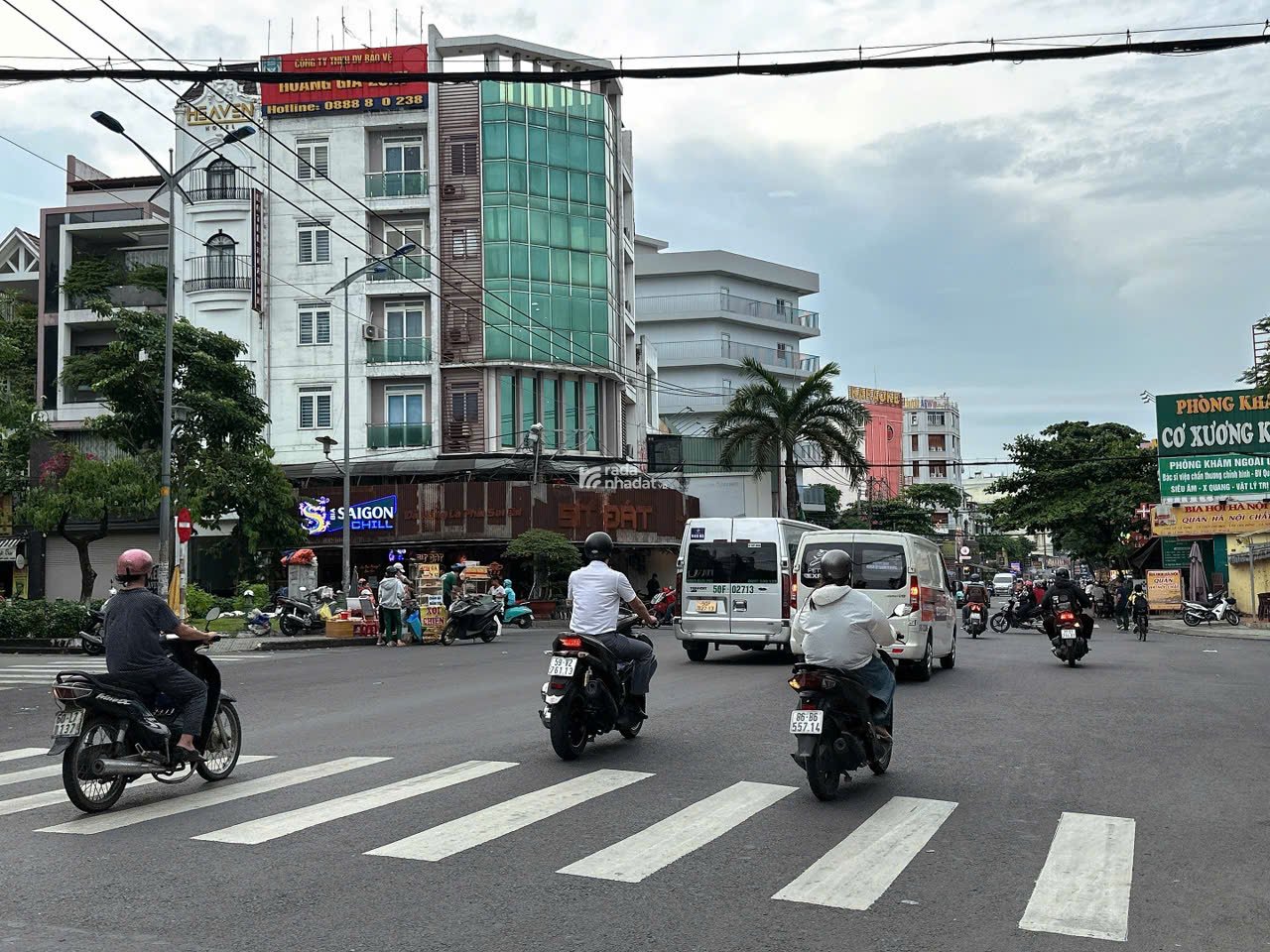 Bán CHDV hẻm 12m Lê Đức Thọ 6 tầng có hầm ngang 7m 126m2 30PN TN 170tr ngay chợ 40 tỷ.