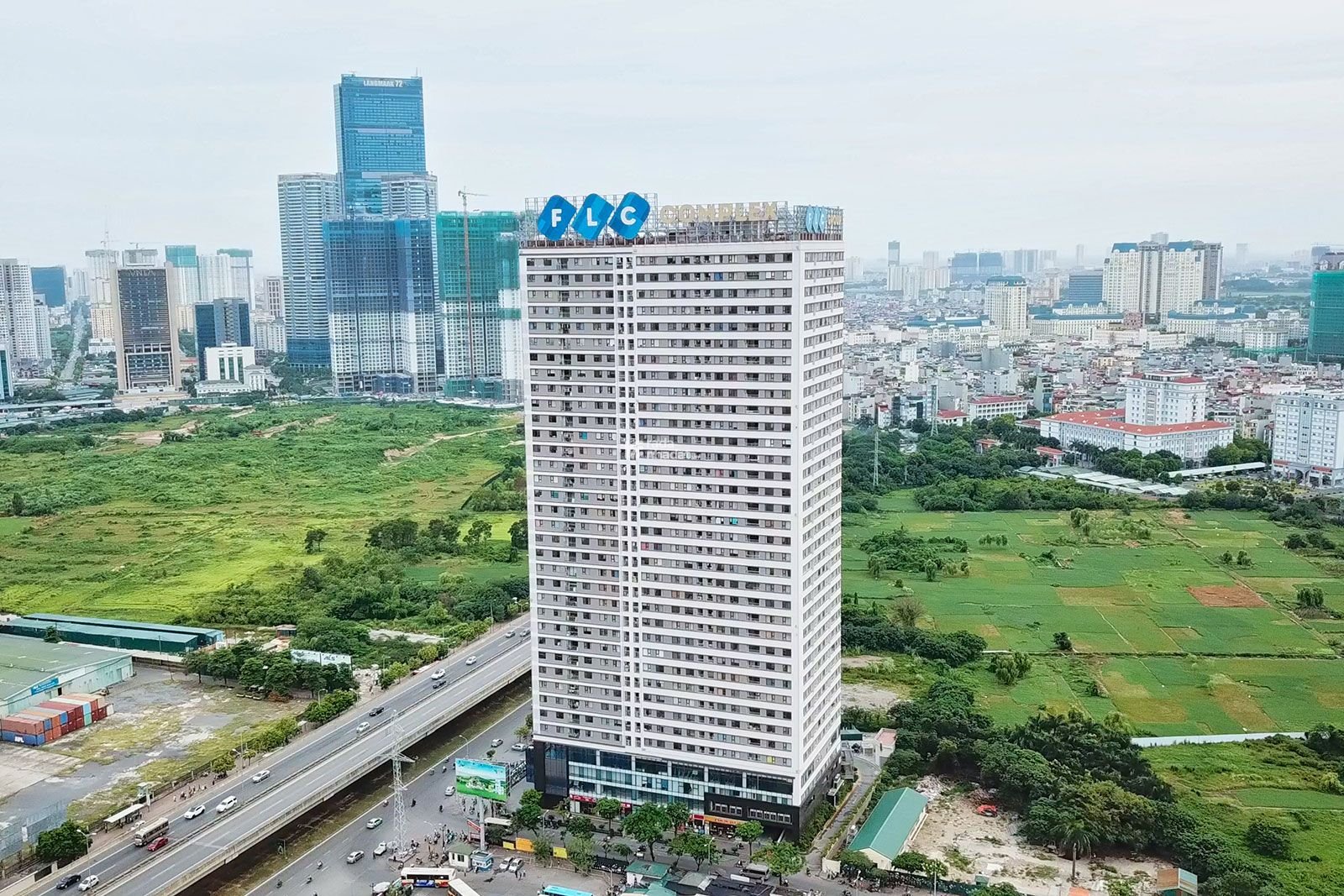 Chính chủ cần bán căn Góc trục Hoa Hậu 3 ngủ vew siêu đẹp tại FLC Complex