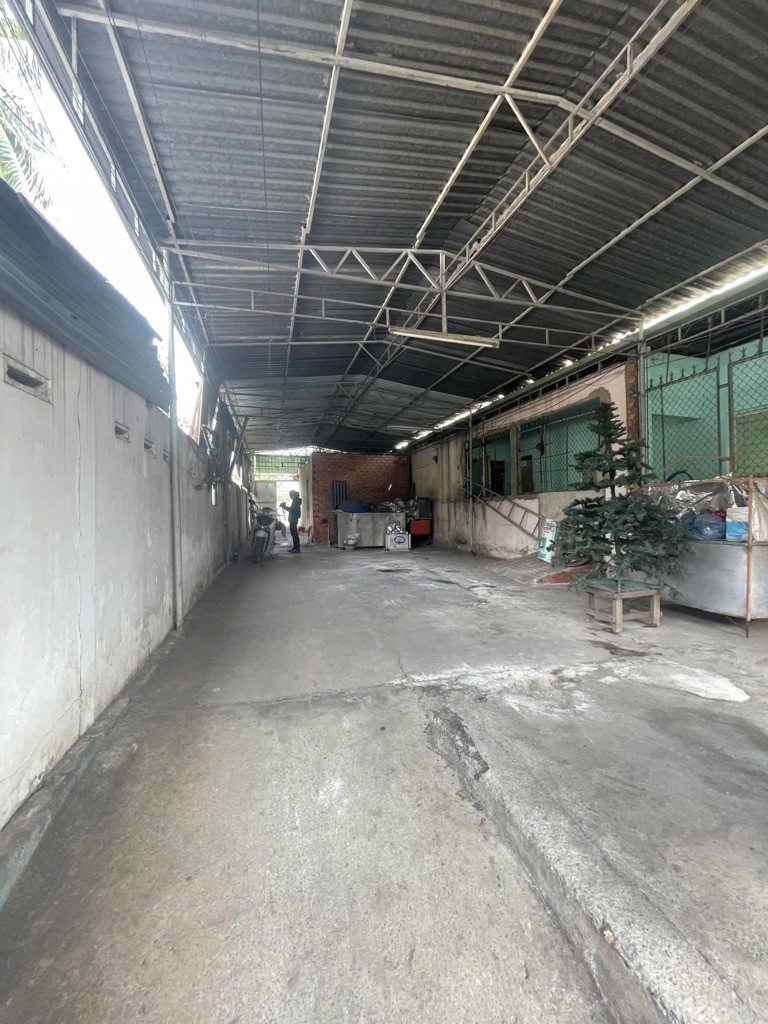 MẶT TIỀN QL1A ĐỐI DIỆN ĐẠI HỌC NÔNG LÂM VỊ TRÍ VÀNG XÂY CHDV, S1040m2 CHỈ 45 TỶ.