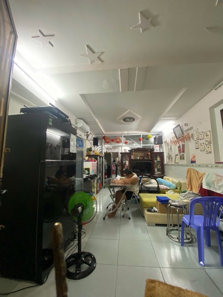 BÁN GẤP NHÀ 2 TẦNG TRUNG MỸ TÂY  NGAY TRƯỜNG CAO ĐẲNG GIAO THÔNG VẬN TẢI TMT