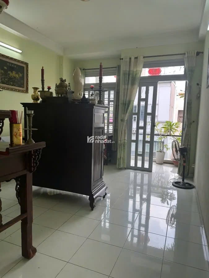 Hẻm 8m kế bên chung cư Bàu Cát, 120m2, 3 tầng, 6PN, nhà đẹp, chỉ 14.3 tỷ