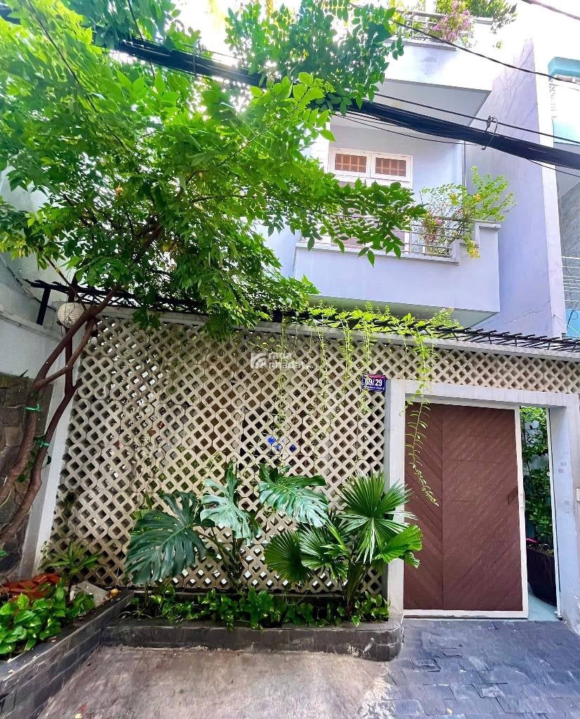 GIÁ GIẢM SIÊU SÂU, HXH NGUYỄN ĐÌNH CHÍNH, PHÚ NHUẬN, 80M2 TIỆN CẢI TẠO. GIẢM 2T CHỈ 12T 