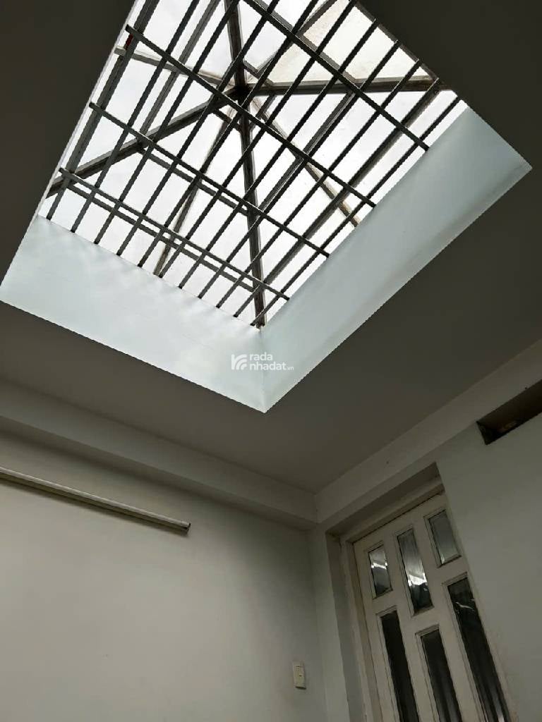 HẺM XE HƠI HOÀNG HOA THÁM, BÌNH THẠNH, 3 TẦNG Ở NGAY. GIẢM 550TR CHỈ 9.8T TL