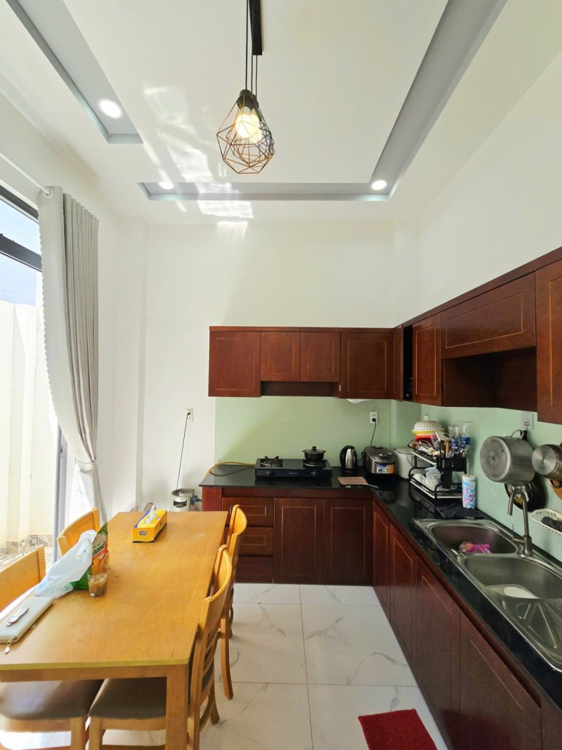 Nhà Lò Lu 3 Tầng - Có Dòng Tiền - Khu Phân Lô Đẹp. Giá 5.X Tỷ 