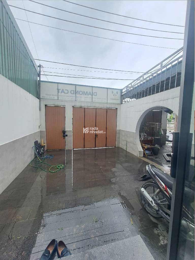 Mặt tiền đường Thạnh Lộc 15 Q12 - 5 tầng - 5x20m - ôtô ngủ trong nhà - nội thất xịn - 9 tỷ