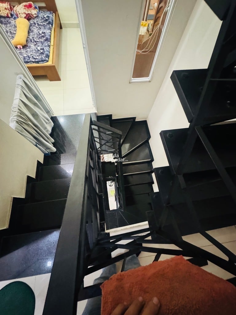 Nhà Đẹp 4 Tầng Luỹ Bán Bích Hẻm Xe Hơi Thông Sát Mặt Tiền - 47M2 - N4x12 - Chỉ 6,5T
