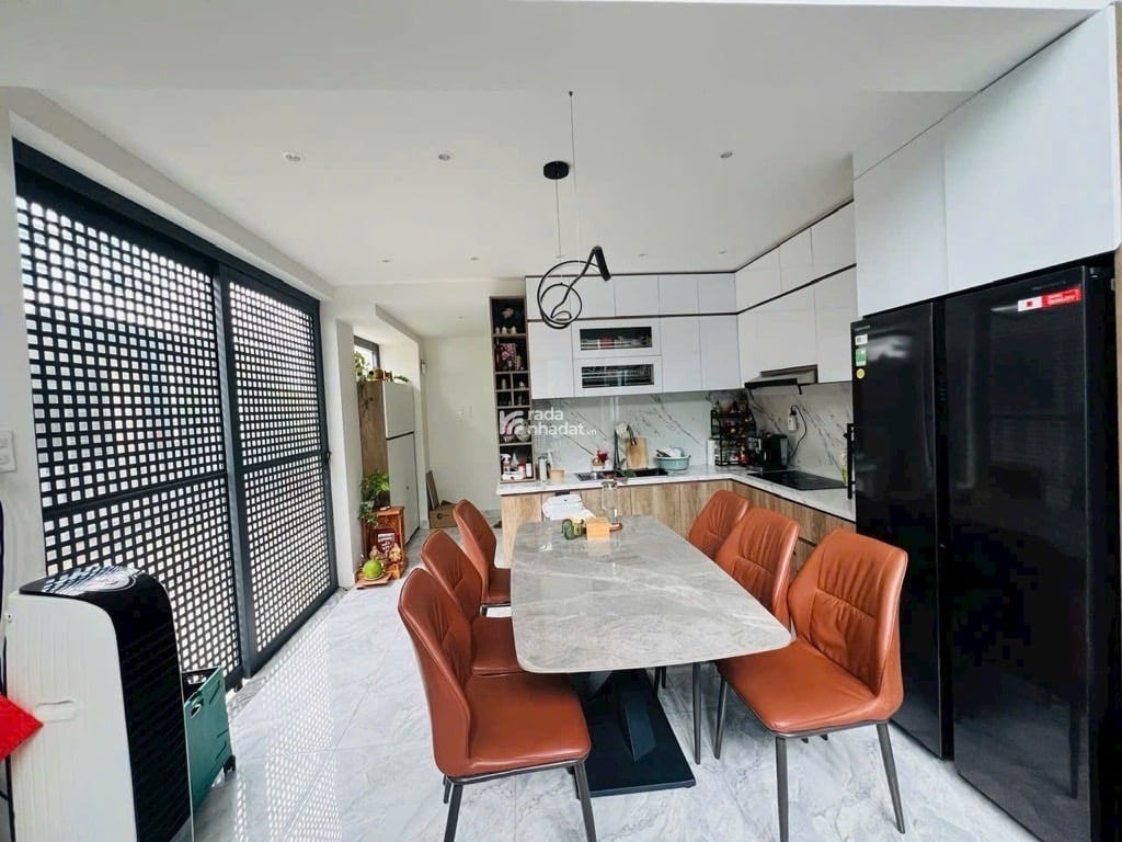 BÌNH THẠNH 15”  Ô TÔ nhỏ VÀO NHÀ - 5 TẦNG - 3 PN, 4 WC  SÂN THƯỢNG RỘNG - CĂN GÓC 2 MẶT - 