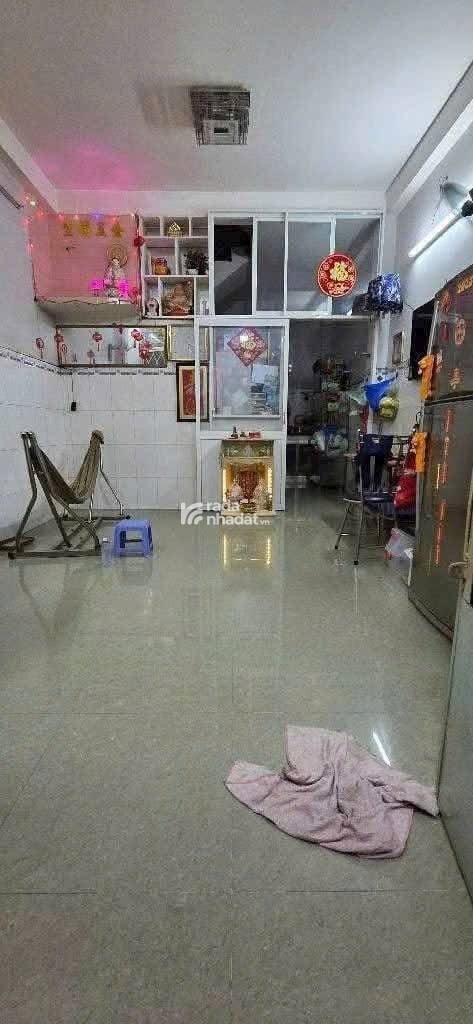 Gấp! Bán nhà 2 tầng ngay đường Hoà Hưng, Phường 13, Quận 10 HXH sổ riêng