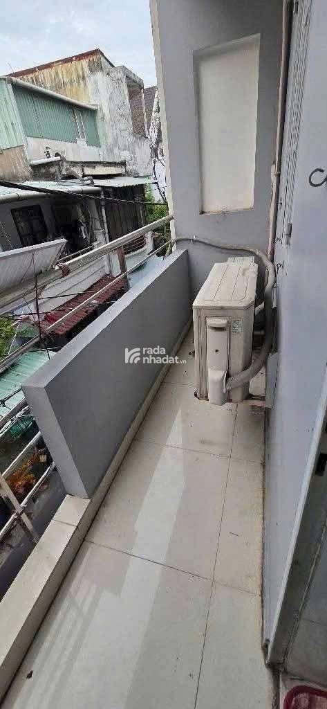 Gấp! Bán nhà 2 tầng ngay đường Hoà Hưng, Phường 13, Quận 10 HXH sổ riêng