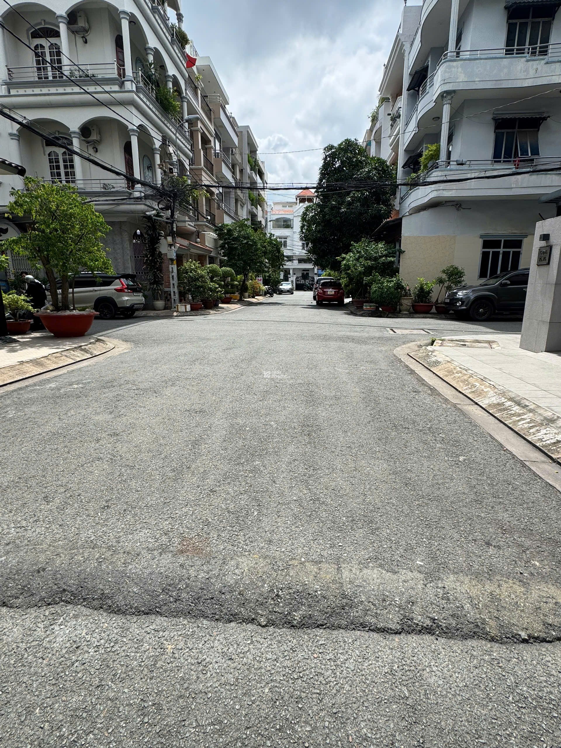 Bán nhà khu VIP hẻm 506 đường 3 Tháng 2 P.14 Q.10 , DT 6x12m, 1 trệt 2 lầu ST, giá chỉ 21 tỷ