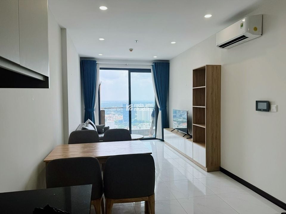 Chính chủ cần bán căn hộ The Emerald Golf View, ngay Aeon Mall Thuận An, 72m2, 2PN, 2,4 tỷ bao hết