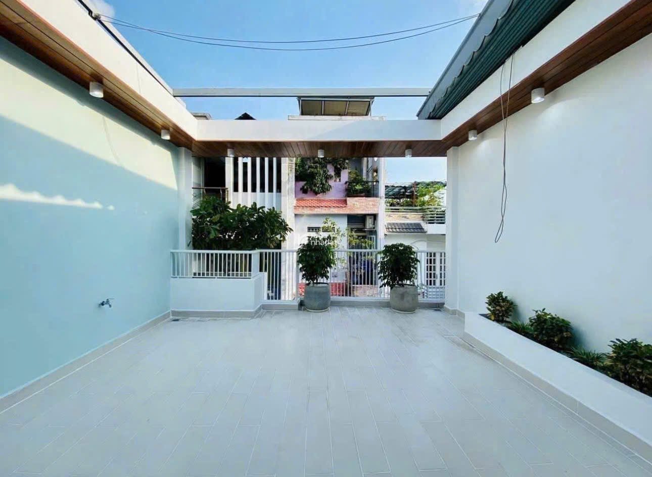 Bán nhà ngay Vạn Kiếp, Bình Thạnh. Giá: 8 tỷ 650tr/ 50m2, sổ hồng riêng, đường ô tô