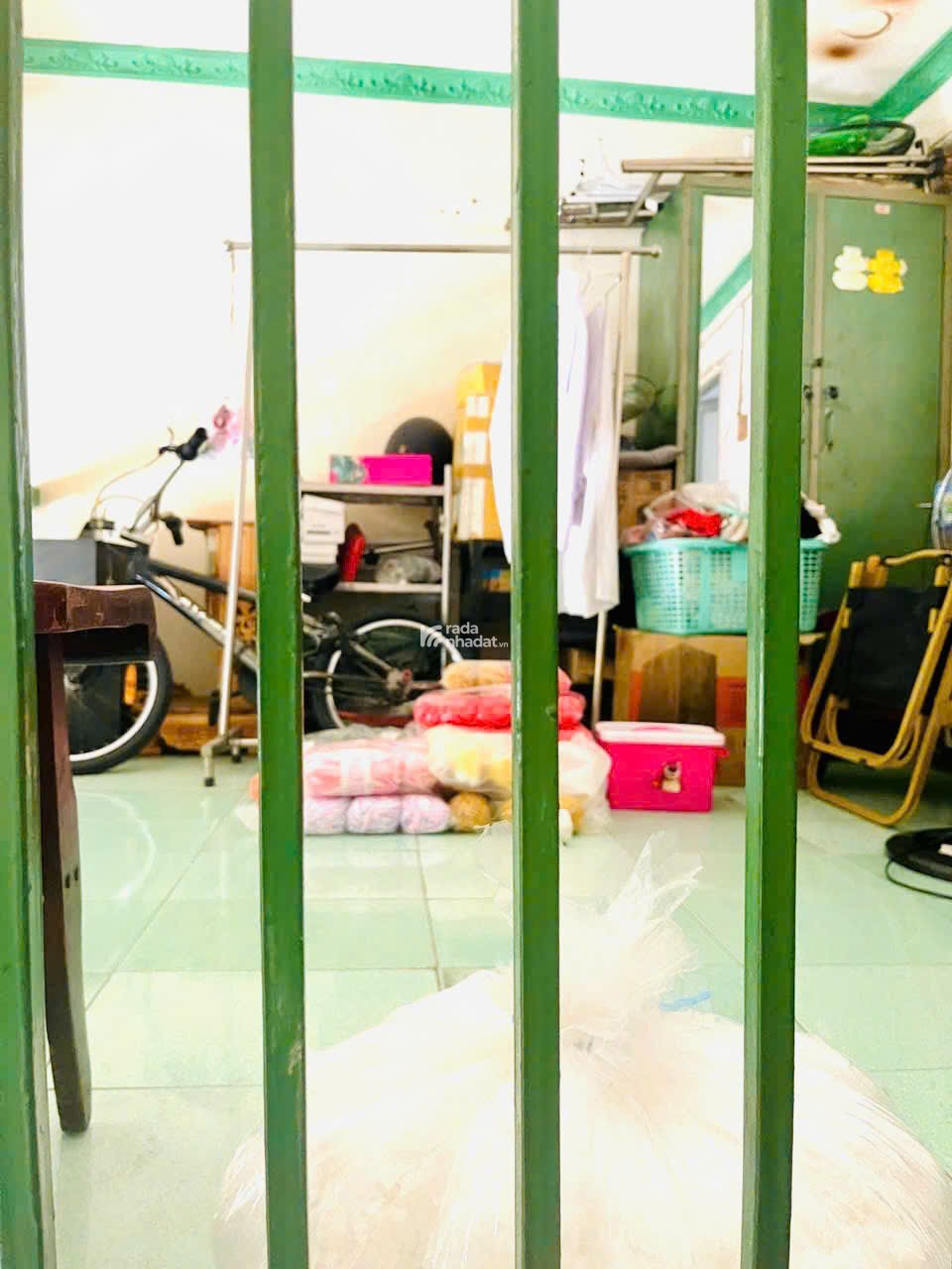 Nhà bán Phạm Hùng , Hẻm 2 xe tăng tránh nhau , Khu dân cư hiện hữu không quy hoạch , Nhỉnh 3 tỷ .