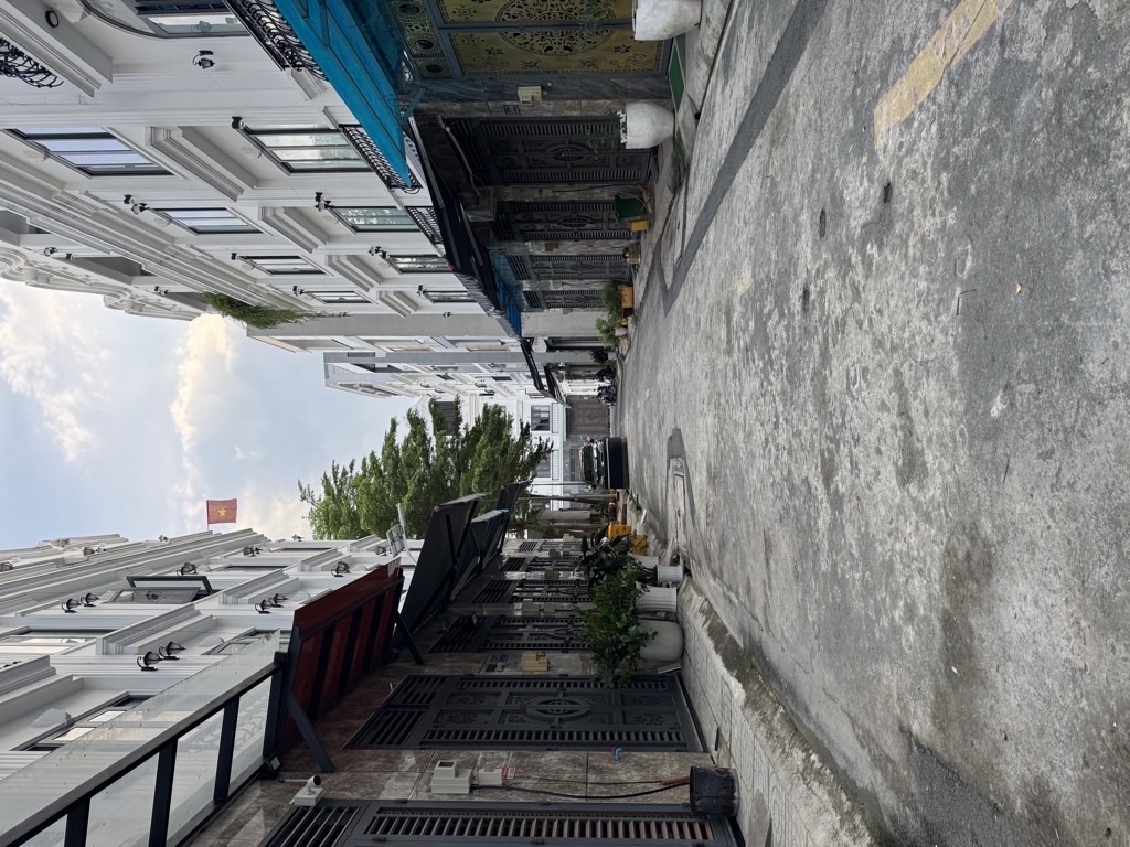 BÌNH TÂN HẺM Ô TÔ - NHÀ ĐẸP 4 TẦNG FULL NỘI THẤT 