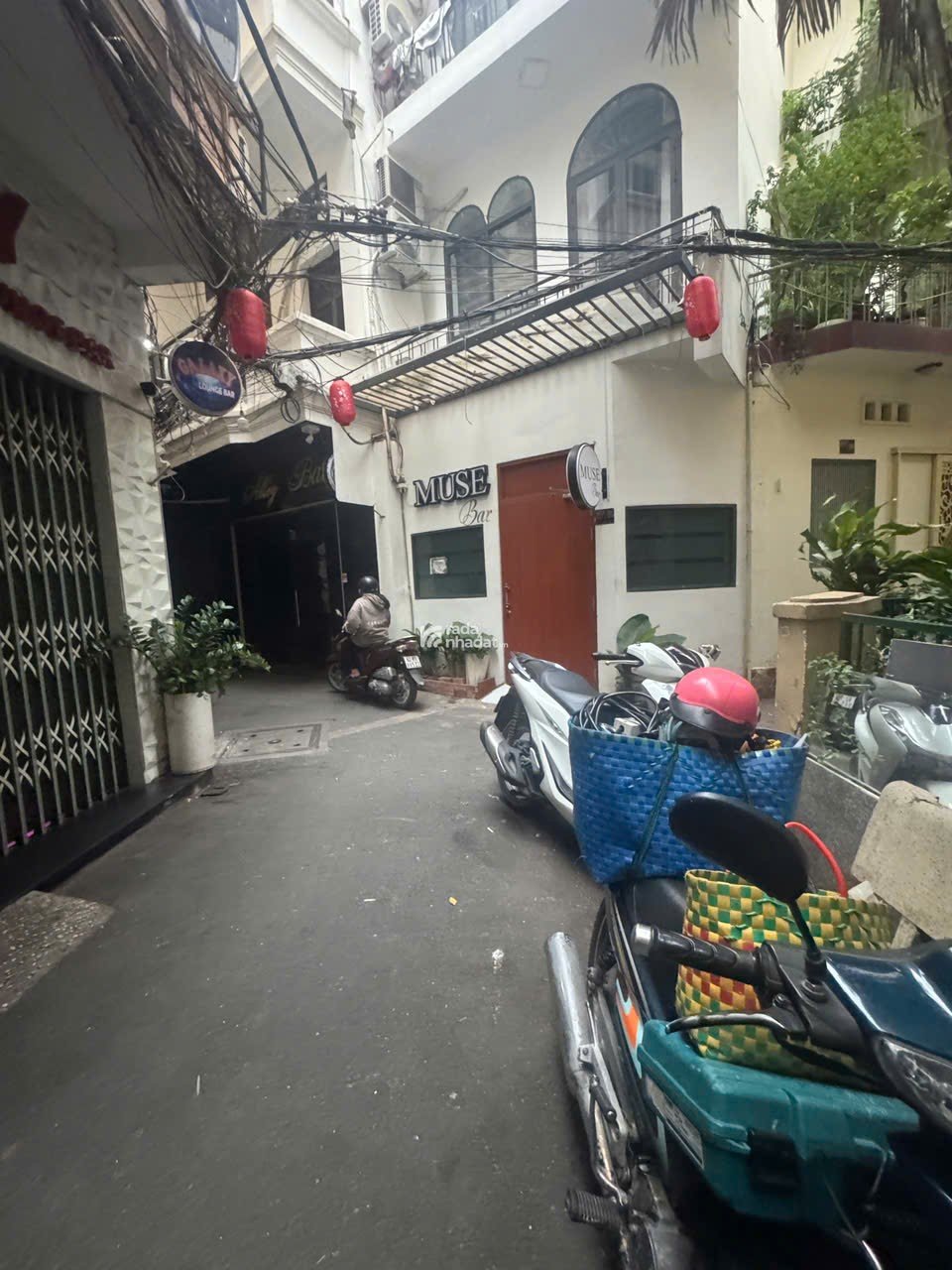 BÁN NHÀ HẺM LÊ THÁNH TÔN PHỐ NHẬT QUẬN 1