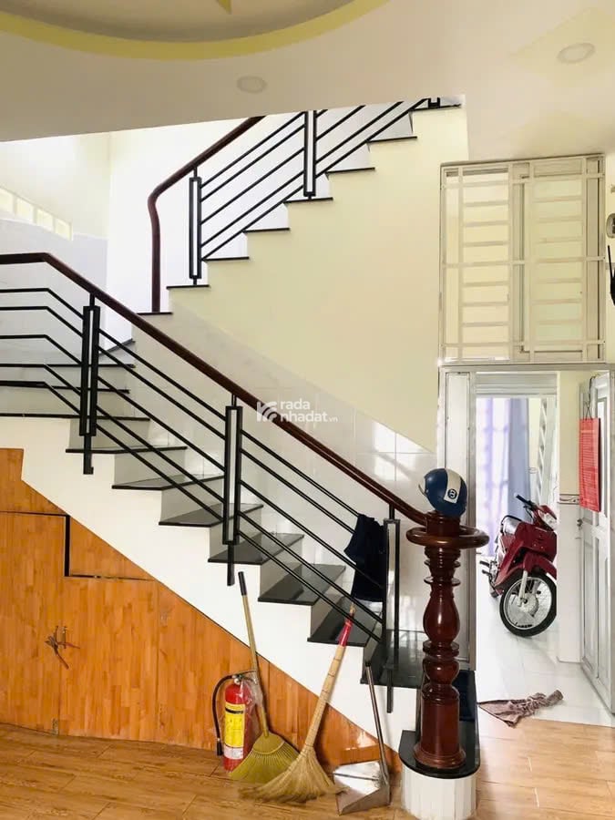 Nhà ngang 8m Q.Tân Phú, 73m2, 3 Tầng, 6PN, Vừa Ở Vừa Cho Thuê, 7.7 Tỷ