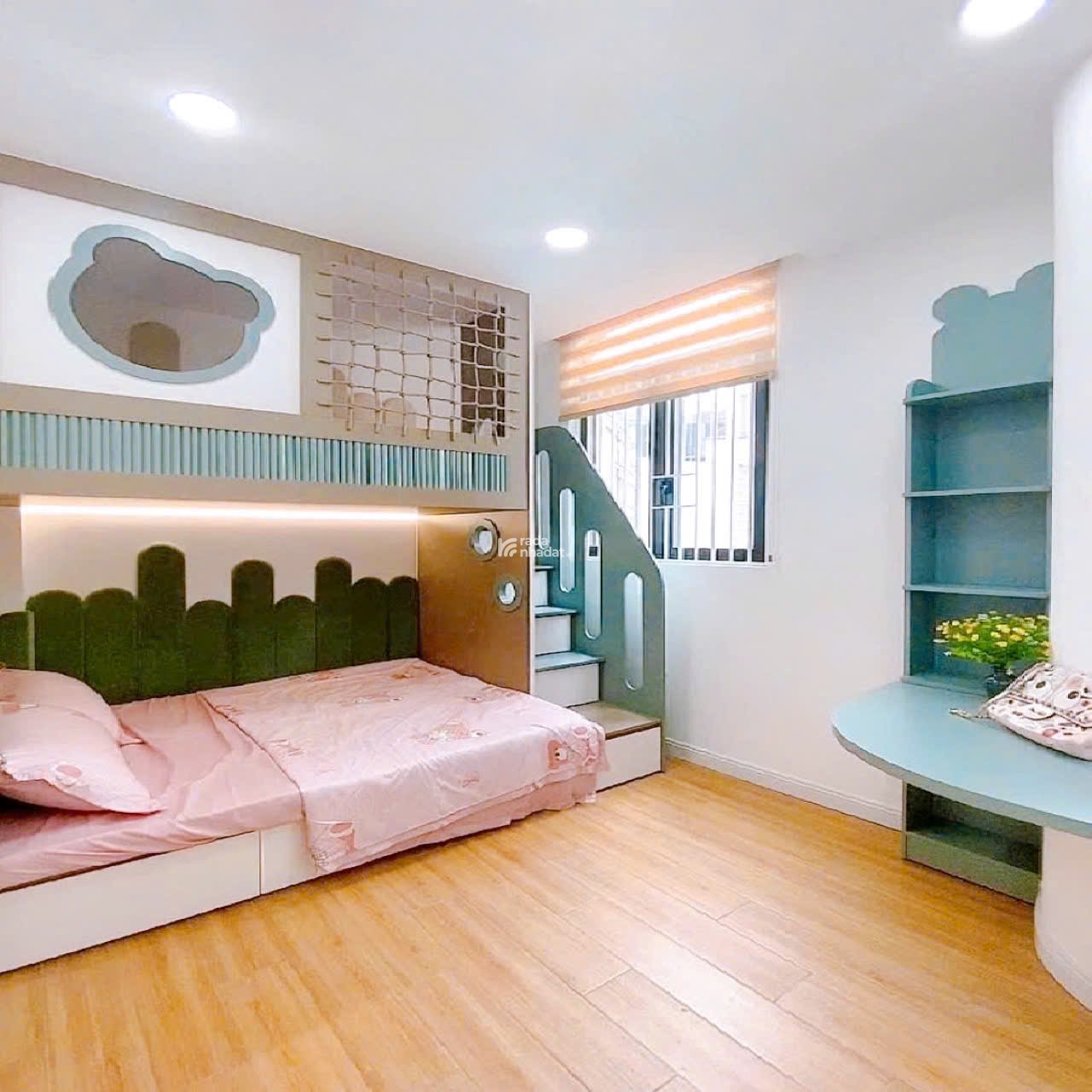 Nhà mới Nguyễn Trọng Tuyển - QUẬN PHÚ NHUẬN - Sổ vuông 88 m2 - 4 Tầng - 5.9 tỷ