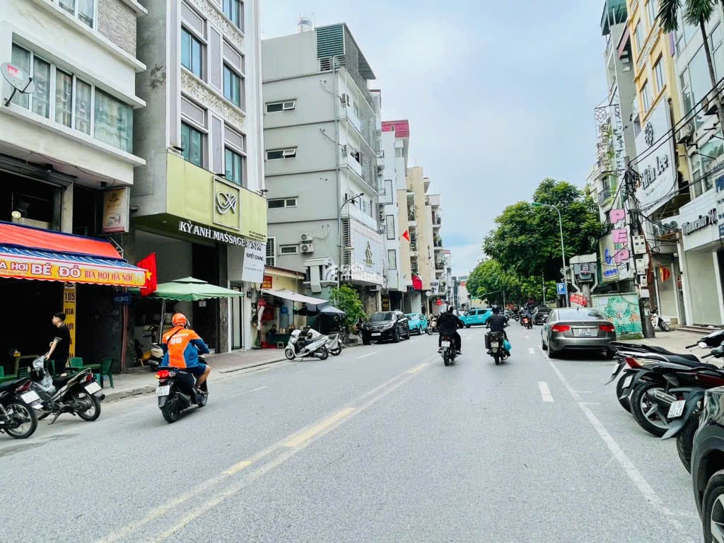 SIÊU PHẨM MẶT PHỐ LÕI ĐỐNG ĐA, TRUNG PHỤNG, VỈA HÈ, KINH DOANH ĐỈNH