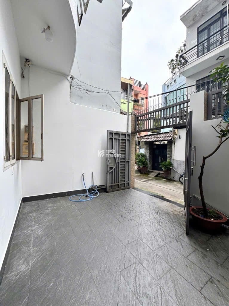 NHÀ 3 TẦNG HOÀNG HOA THÁM  PHÚ NHUẬN GIÁ CHÀO 8.9 TỶ  NHÀ ĐẸP, TÂN TRANG MỚI  HIẾM!