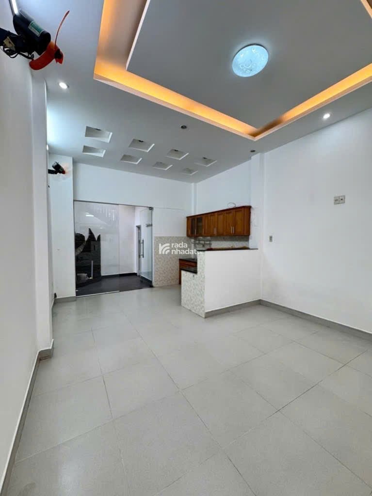 NHÀ 3 TẦNG HOÀNG HOA THÁM  PHÚ NHUẬN GIÁ CHÀO 8.9 TỶ  NHÀ ĐẸP, TÂN TRANG MỚI  HIẾM!