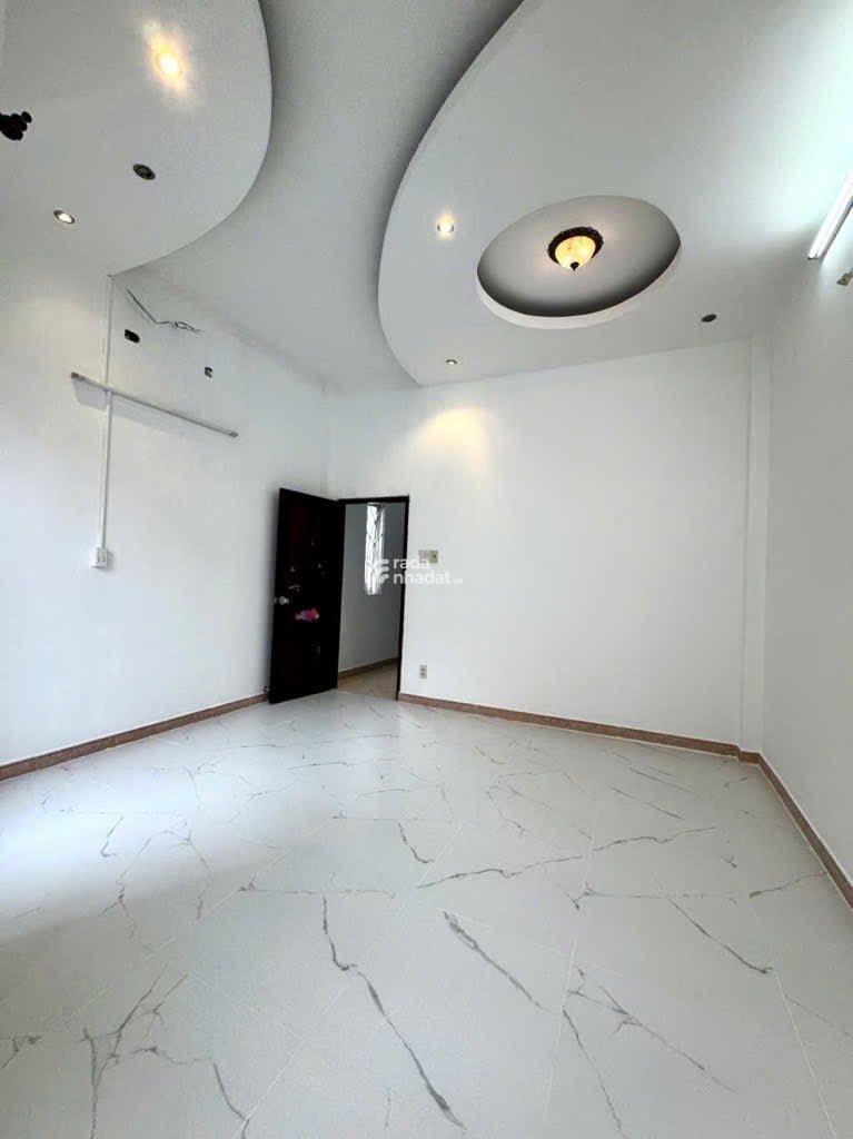 NHÀ 3 TẦNG HOÀNG HOA THÁM  PHÚ NHUẬN GIÁ CHÀO 8.9 TỶ  NHÀ ĐẸP, TÂN TRANG MỚI  HIẾM!