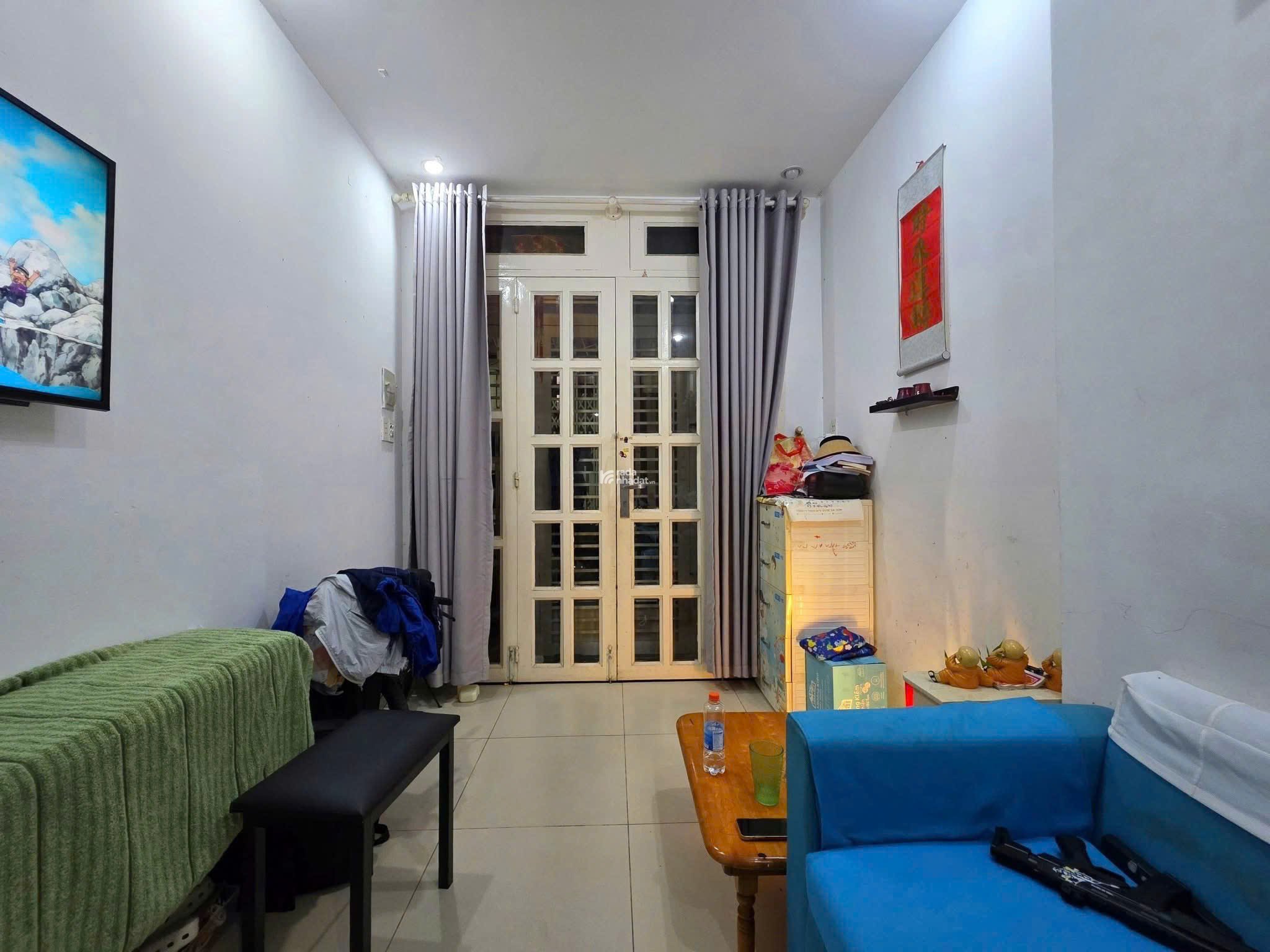 BÁN GẤP NHÀ ĐẸP - ngay trung tâm Q1