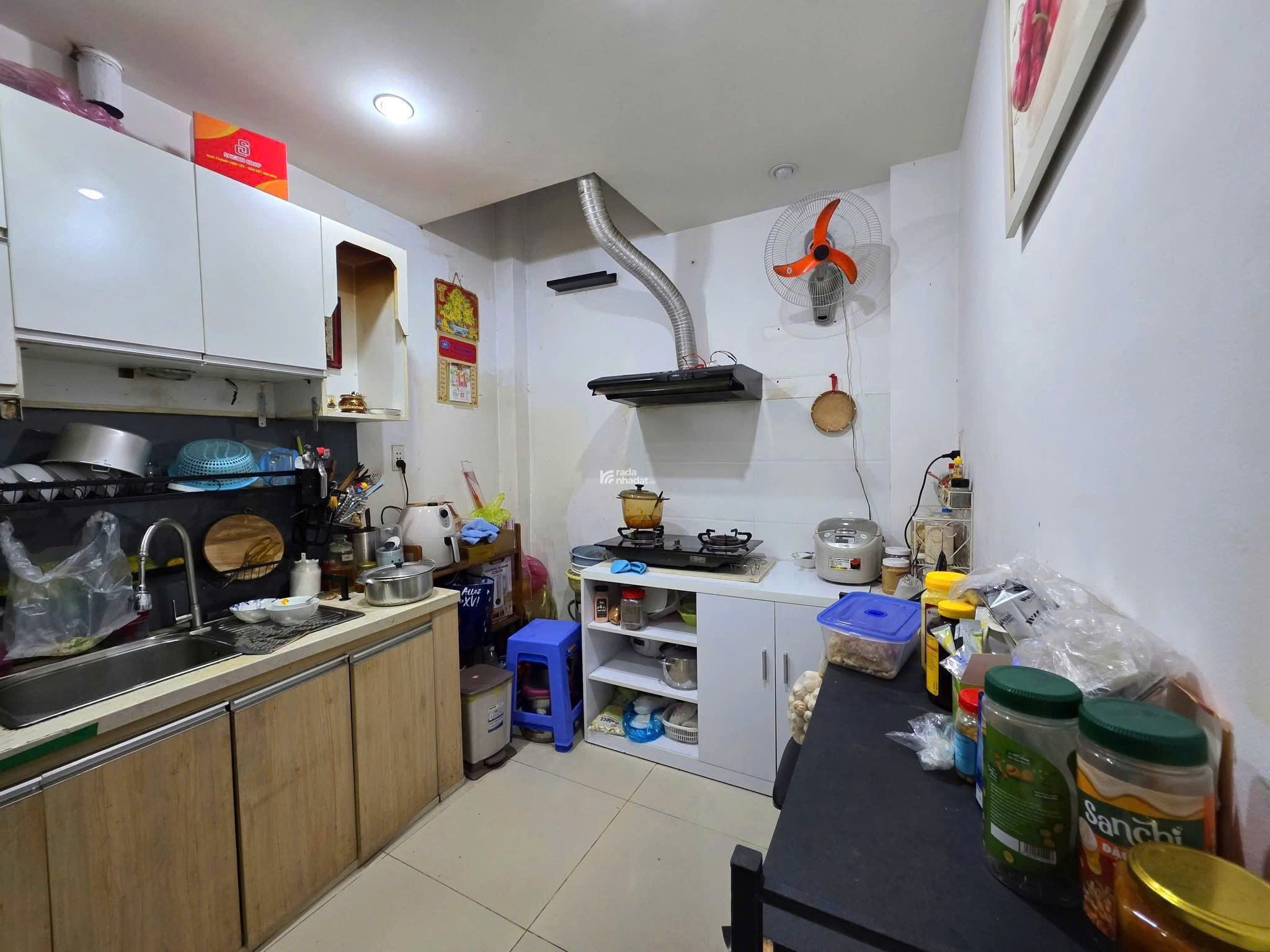 BÁN GẤP NHÀ ĐẸP - ngay trung tâm Q1