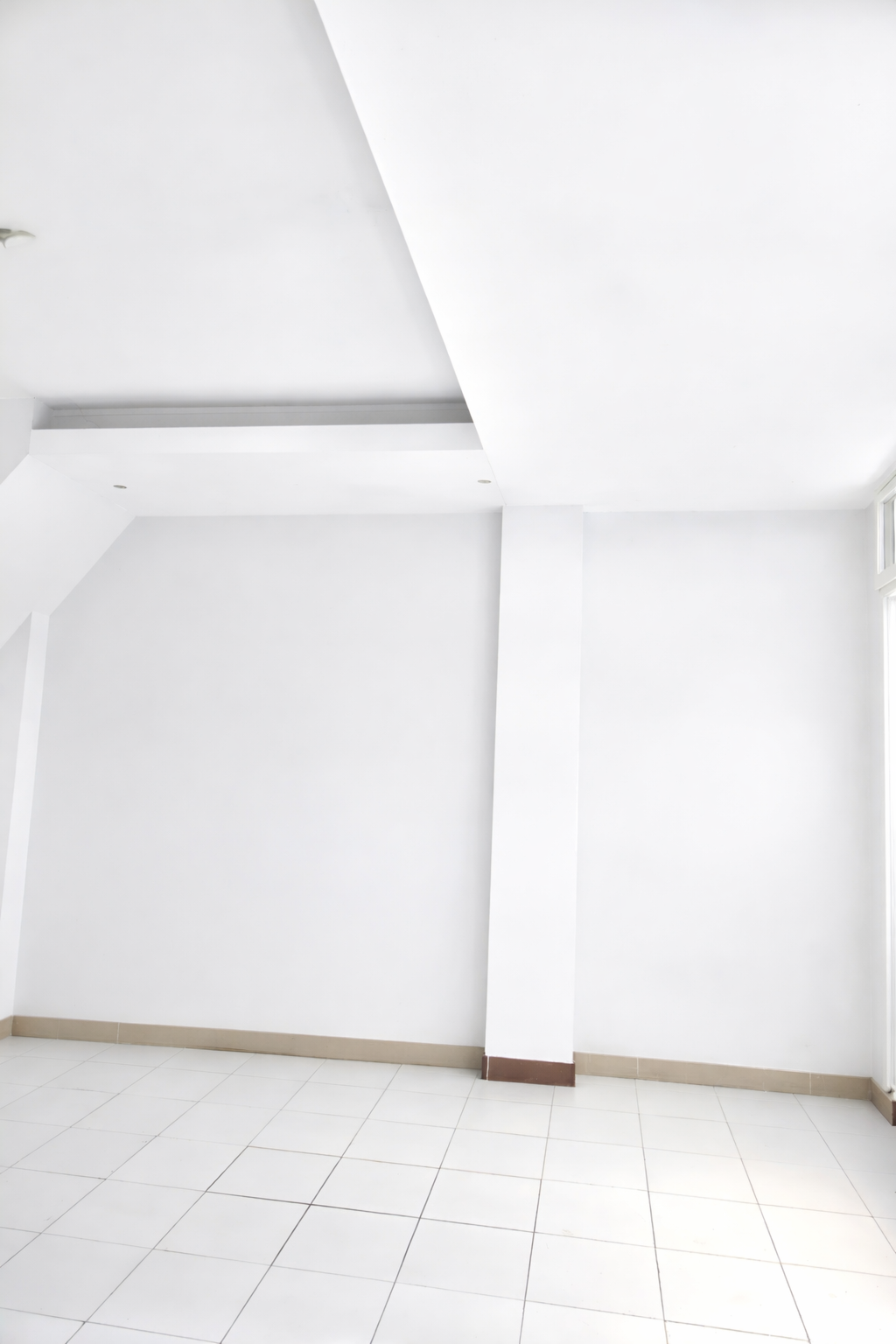 CHO THUÊ NHÀ NGUYÊN CĂN Q.10. VỊ TRÍ KINH DOANH. GẦN VẠN HẠNH MALL
