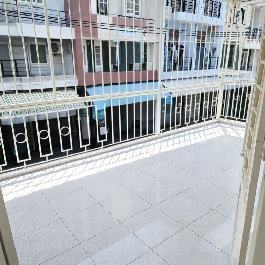 CHO THUÊ NHÀ NGUYÊN CĂN Q.10. VỊ TRÍ KINH DOANH. GẦN VẠN HẠNH MALL