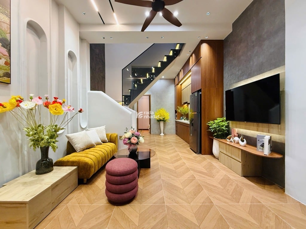 TÂN BÌNH 10” SIÊU THỊ EMART 2” - 2 TẦNG MỚI - 3 PHÒNG (1 PN DƯỚI TRỆT) - NGANG 4M - FULL NỘI THẤT