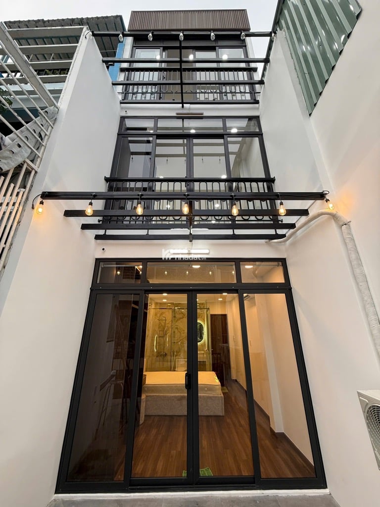 MẶT TIỀN KINH DOANH - NHÀ 4 TẦNG BTCT MỚI Ở NGAY -  8 TỶ