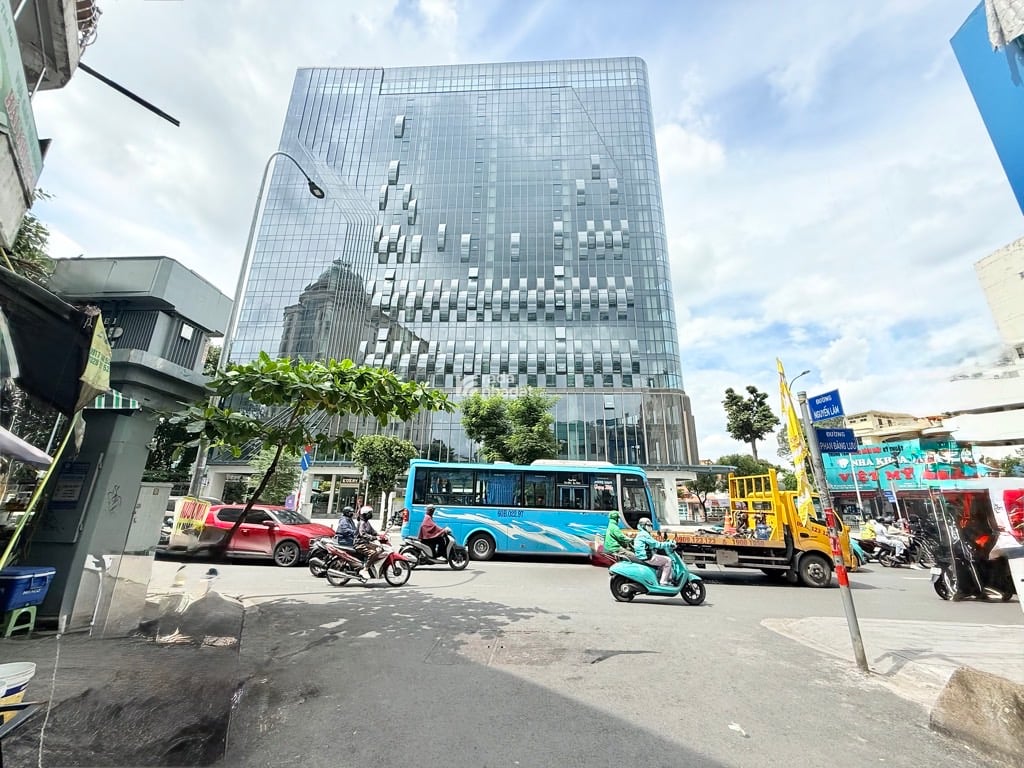 GIÁP PN. SÁT HXH NGUYỄN LÂM, BÌNH THẠNH, 40M2 CÓ KC Ở NGAY. GIẢM 550TR CHỈ 6.7T TL 