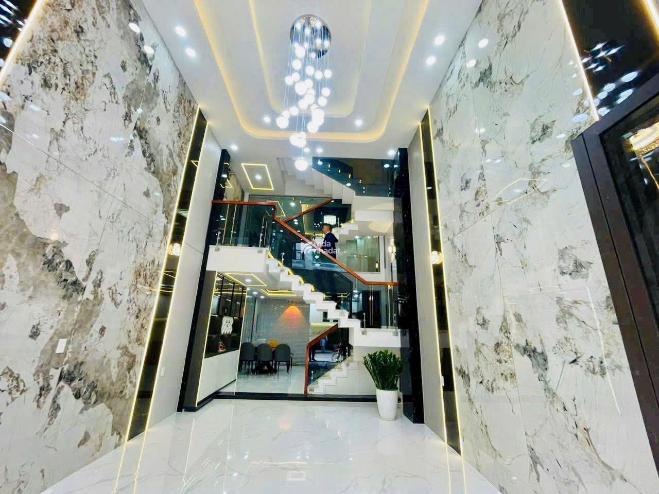 Nhà Mới 4 TẦNG 5.X Tỷ Trong KDC Đồng Bộ - Hà Huy Giáp, Giáp Ranh Gò Vấp