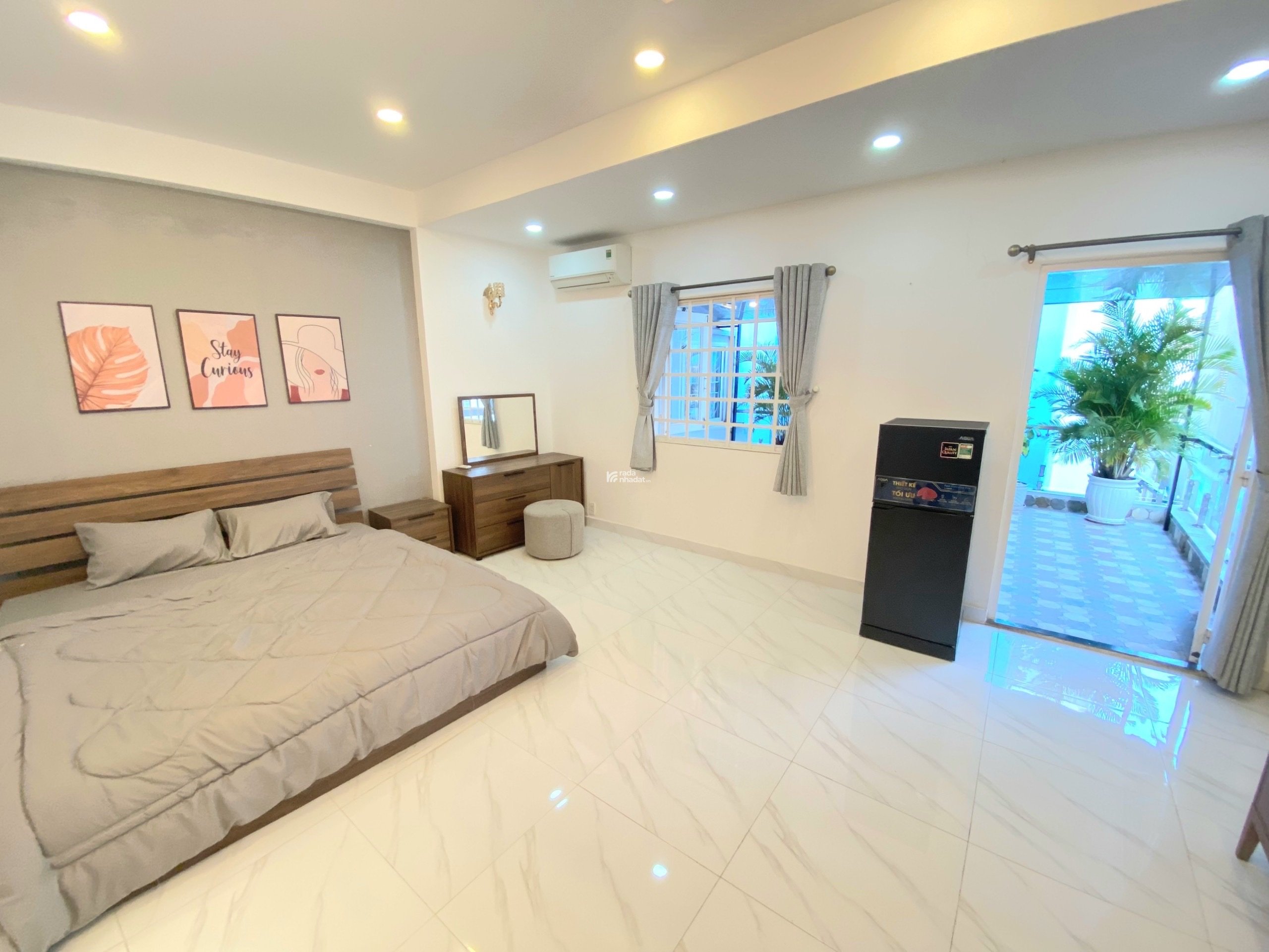 Cho Thuê Phòng Ban Công To Quận 10 Gần Cư Xá Đô Thành, Bệnh Viện Bình Dân.
