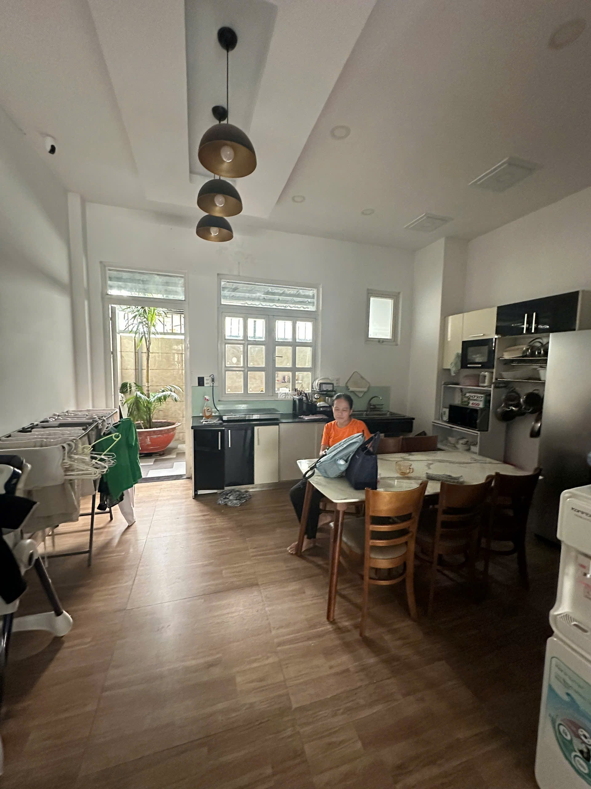 CHO THUÊ BIỆT THỰ COMPOUND LITTLE VILLAGE SÁT BÊN GIGAMALL 4P GIÁ 22TR