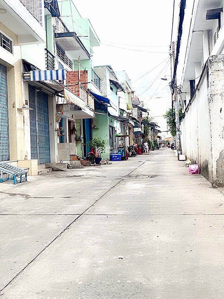 Bán nhà  gần lê văn qưới  bình hưng hoà a