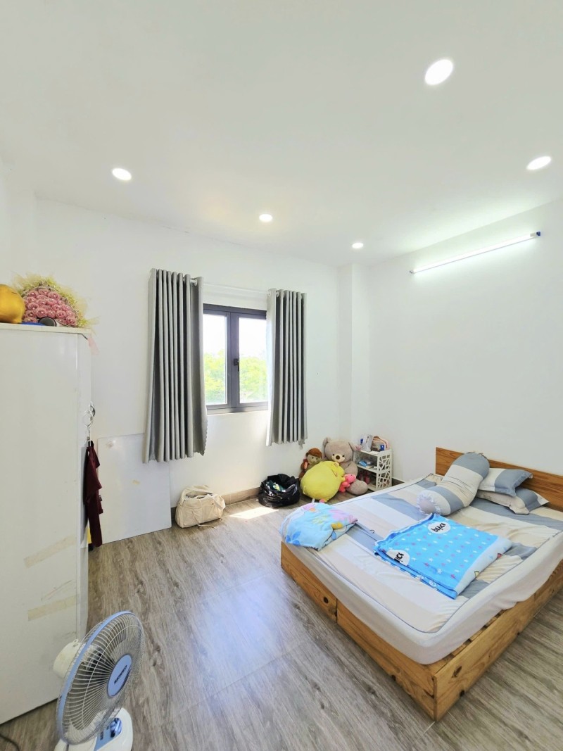 Bán Nhà Trường Thạnh 3 Tầng - Gần Vinhomes - Giá Nhỉnh 5 tỷ