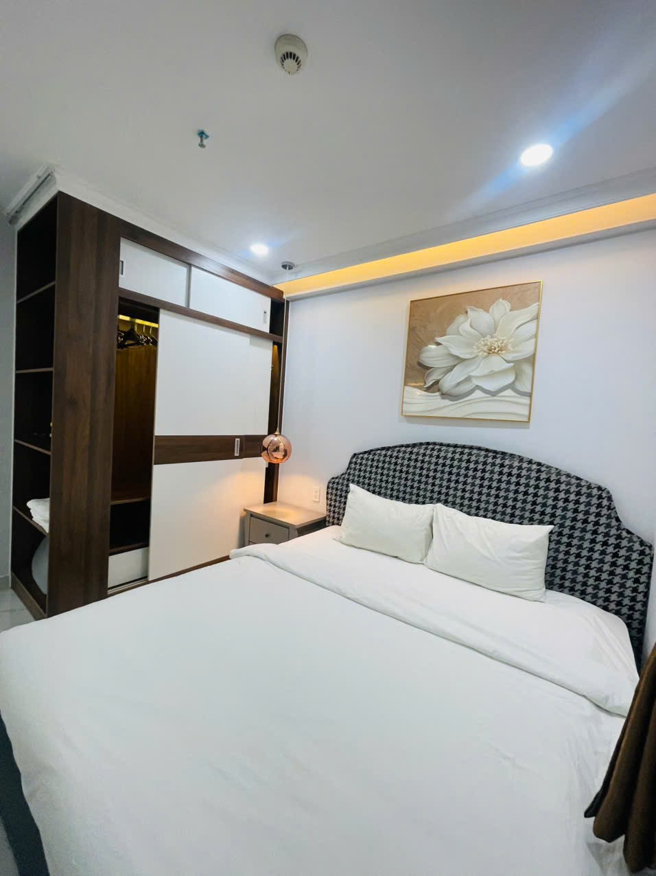 Bán nhanh căn hộ Happy Valley, PMH, Q7, 104m2, tk 3PN , nội thất đầy đủ, giá chỉ 8,9 tỷ 