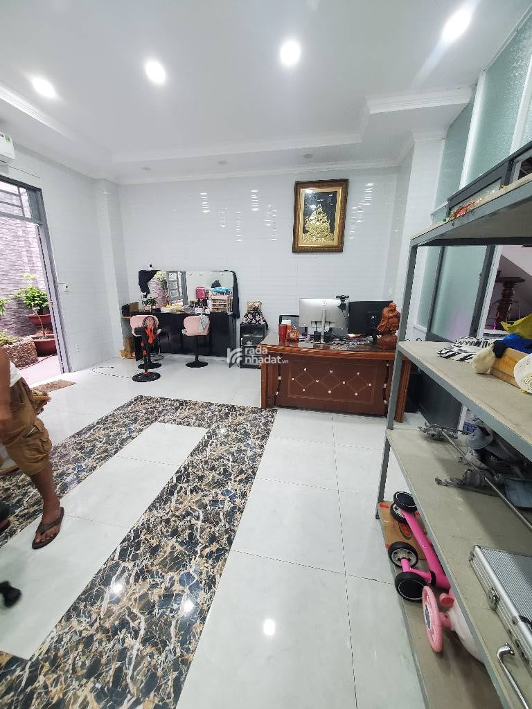 NGAY CHỢ VẢI, HẺM XE HƠI PHÚ THỌ HÒA, TÂN PHÚ, 130M2 HIẾM CÓ. GIẢM 550TR CHỈ 17T TL TỐT