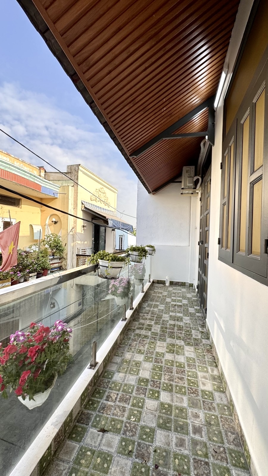 Bán Nhà Diện Tích Rộng Ngang Bề Thế 9.8m Hơn 4 Tỷ Ngay TL 10