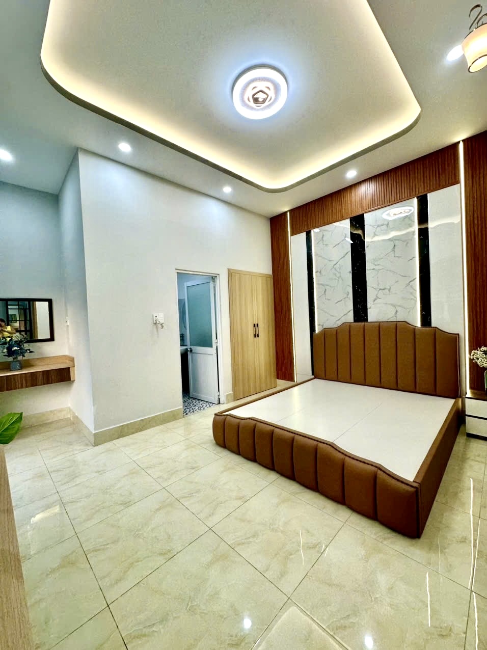 Bán Nhà Diện Tích Rộng Ngang Bề Thế 9.8m Hơn 4 Tỷ Ngay TL 10